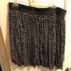 Vince Camuto A-Line Elastic Waist Skirt. XL